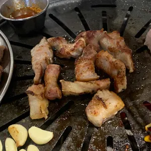 맛있는 고기에 솜씨를 더하다 사진