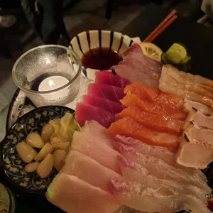 이로우 사진