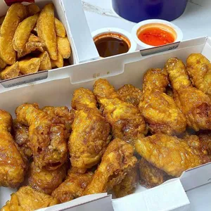 교촌치킨 사진