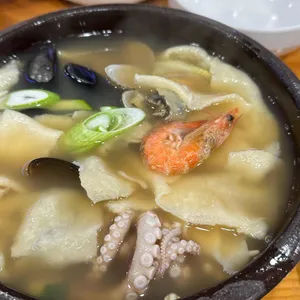 낙지한마리수제비상도 사진