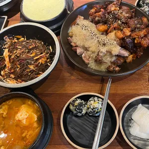 더맛있는족발보쌈 사진