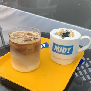 미드테이블 사진