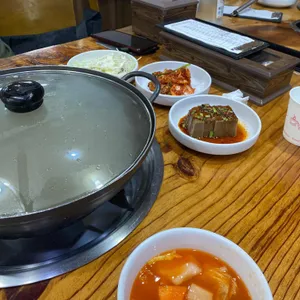 황해도김치만두전골 사진