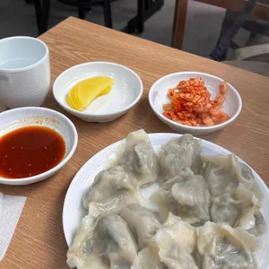 홍콩참치만두 리뷰 사진