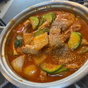 산청엔흑돼지 사진