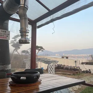 더 숯불 사진