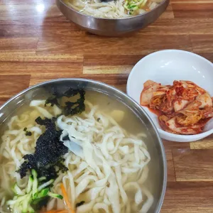 정탁구홍두깨손칼국수 사진