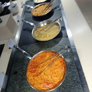 애슐리 퀸즈 사진
