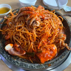 돌솟해물뼈찜 리뷰 사진