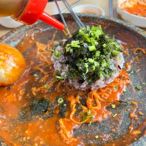 돌솟해물뼈찜 리뷰 사진