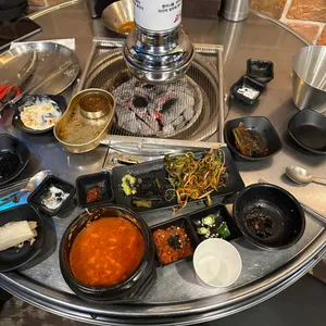 고기를 품다 사진