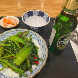 스트릿 리뷰 사진