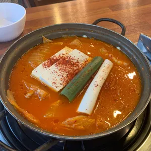 갓지은솥밥 사진