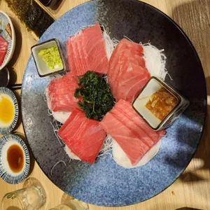 이춘복참치 사진