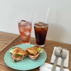 리프레쉬먼트 리뷰 사진