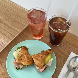 리프레쉬먼트 리뷰 사진