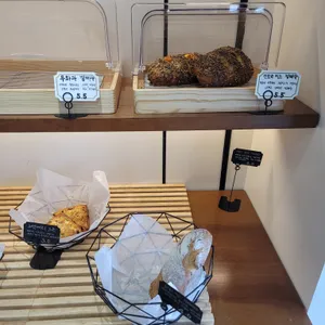 찰리의빵공장 리뷰 사진