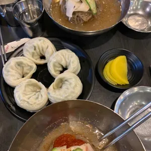시장냉면 사진