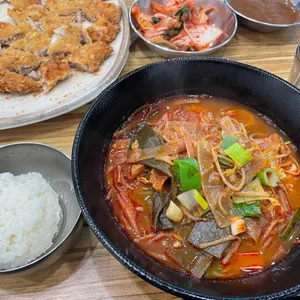 육칼돈까스 사진