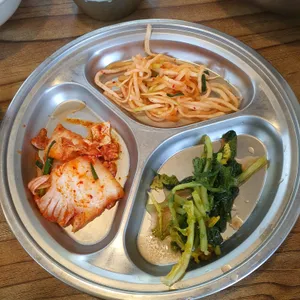 옛날보리밥 삼색칼국수 사진