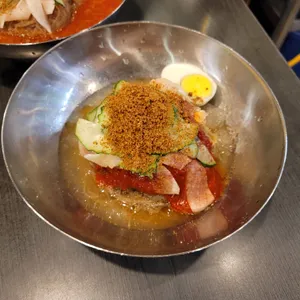 시장냉면 사진