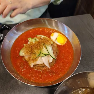 시장냉면 사진