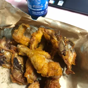 산들애치킨 사진