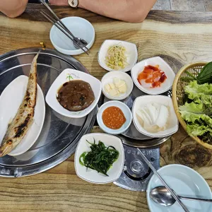 자유로 민물장어 웅어회 사진