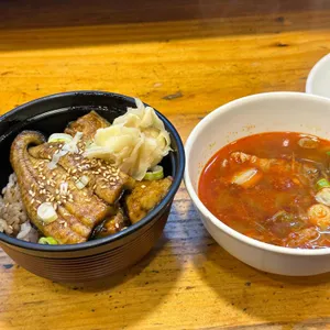 신성일식 사진
