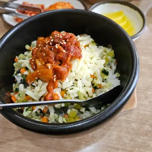 우정돌솥비빔밥 사진