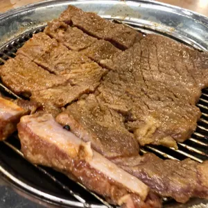 흥부골숯불돼지왕갈비 사진