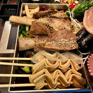인기명 사진