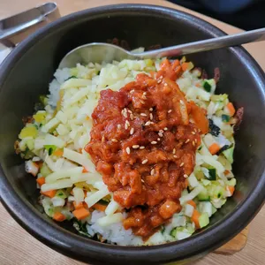 우정돌솥비빔밥 사진