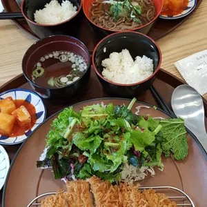 부엉이돈가스 사진
