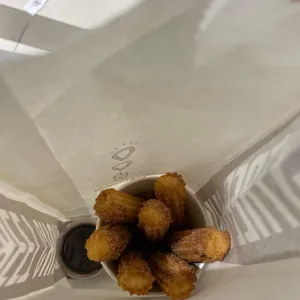 스트릿츄러스 리뷰 사진