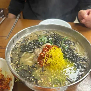장미칼국수 사진