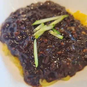 린궁즈 사진