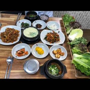 우렁이쌈밥집 사진