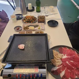새돌집 사진