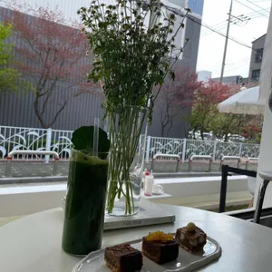 실루엣커피 사진