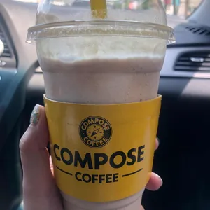 컴포즈커피 사진