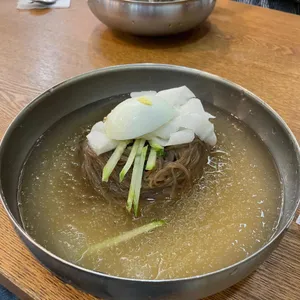 육쌈냉면 사진