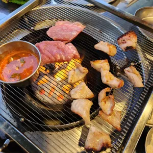 한성집 사진