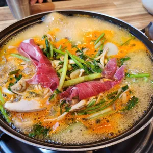 뽕빨샤브버섯칼국수 사진