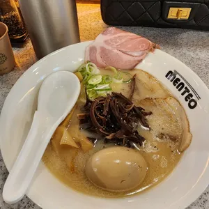 멘테오 사진