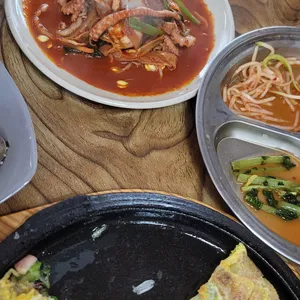 옛날보리밥 삼색칼국수 사진