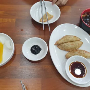 황금용 사진