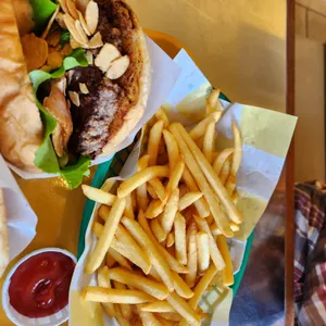 레이지버거클럽 리뷰 사진