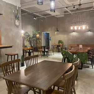 퍼플패치 카페 & 브런치 펍 리뷰 사진