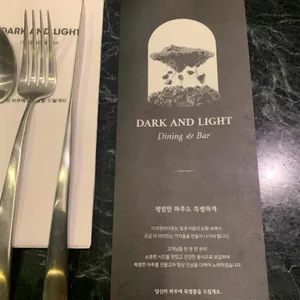 다크앤라이트 리뷰 사진